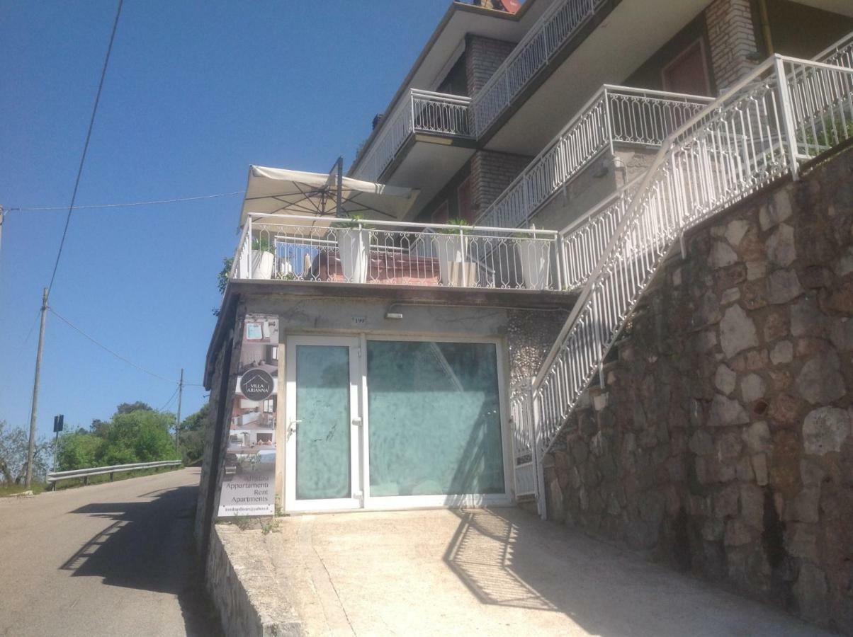 Villa Arianna Panoramic Apartments مالتشيزينيه المظهر الخارجي الصورة