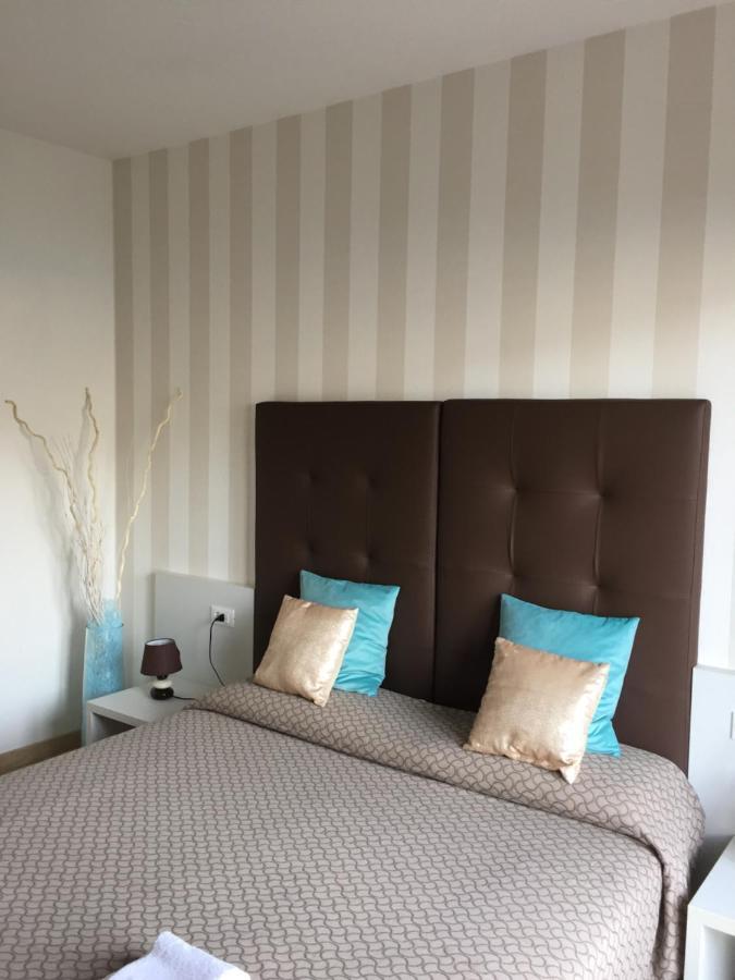 Villa Arianna Panoramic Apartments مالتشيزينيه المظهر الخارجي الصورة